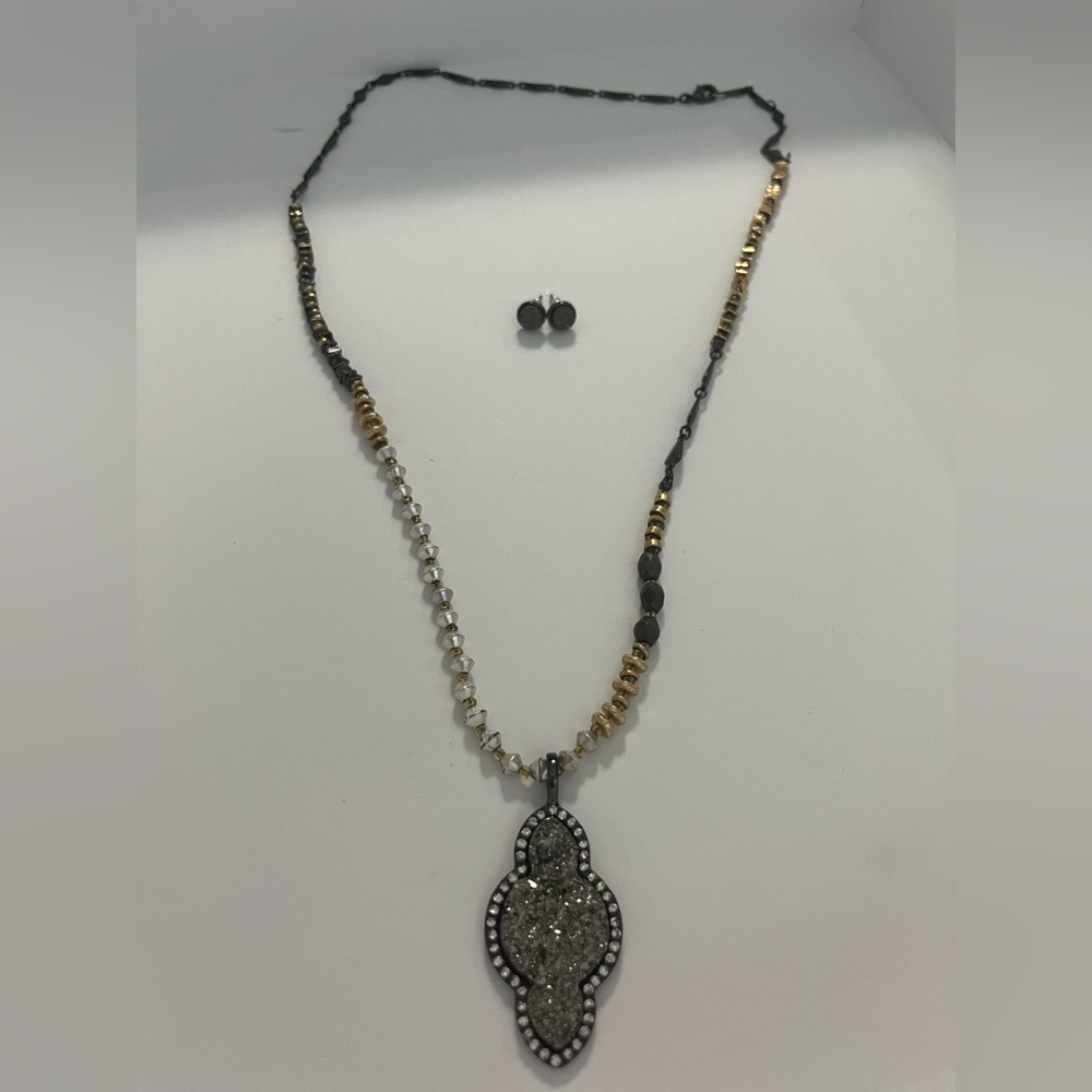 Stella and dot necklace and earring set